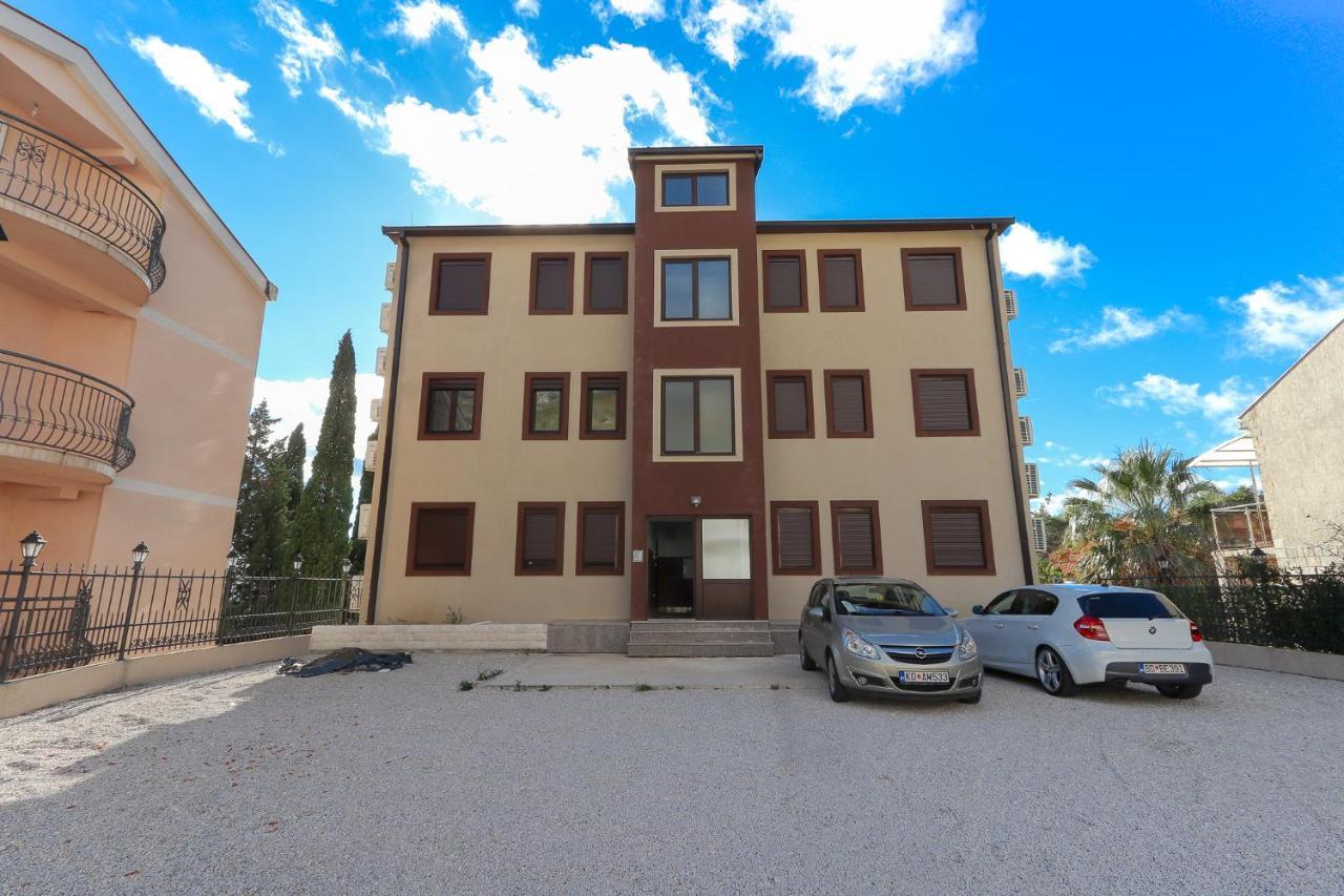 Apartment Sidro Petrovac Bagian luar foto